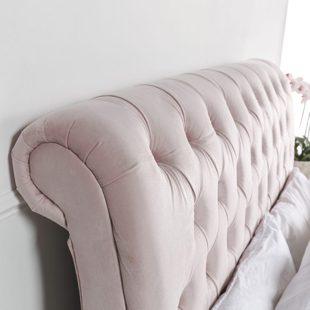 Léa Luxury Chesterfield King Size Bed in Pink Velvet (5ft) - Image 4