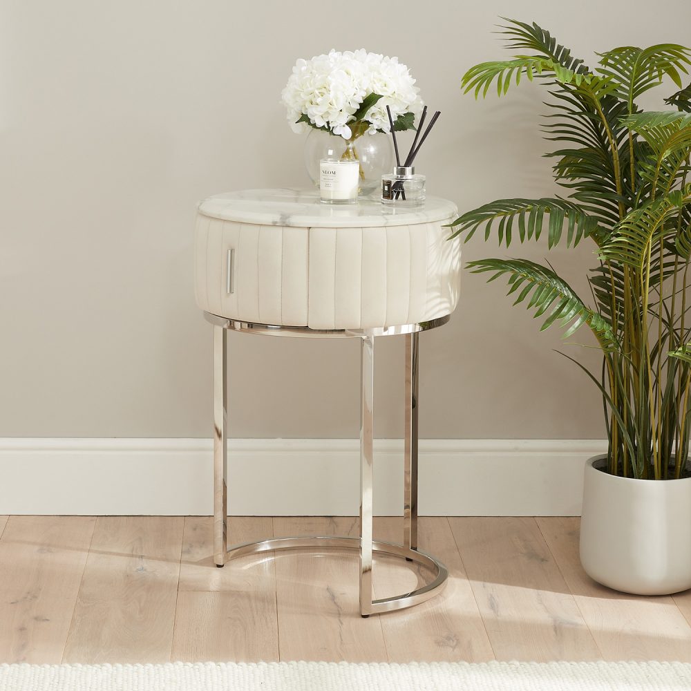 Compact Italian Polished Silver Framed Marble Dressing Table Set - Image 4