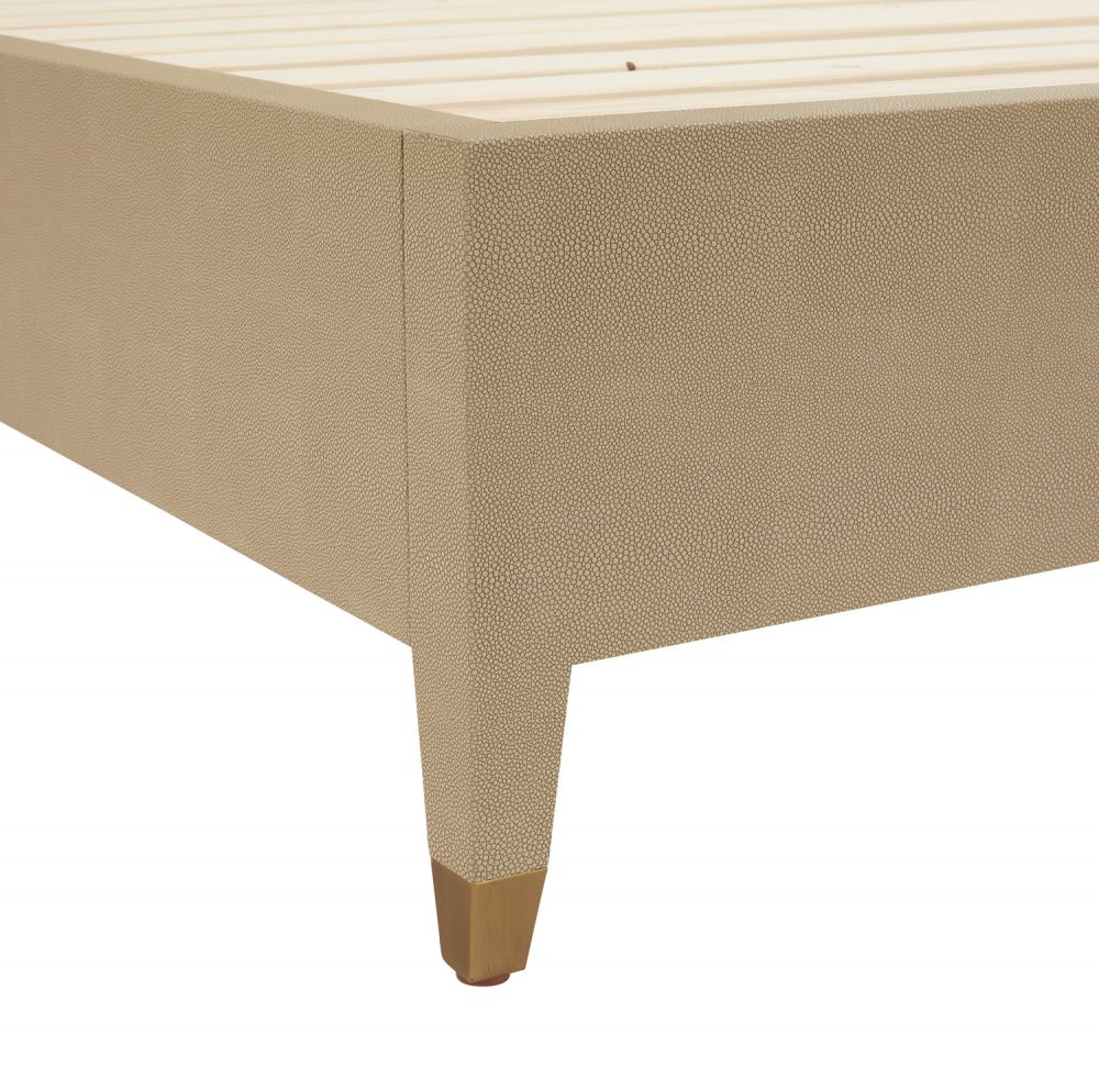 Richmond Shagreen King Size Winged Back Bed - Image 12