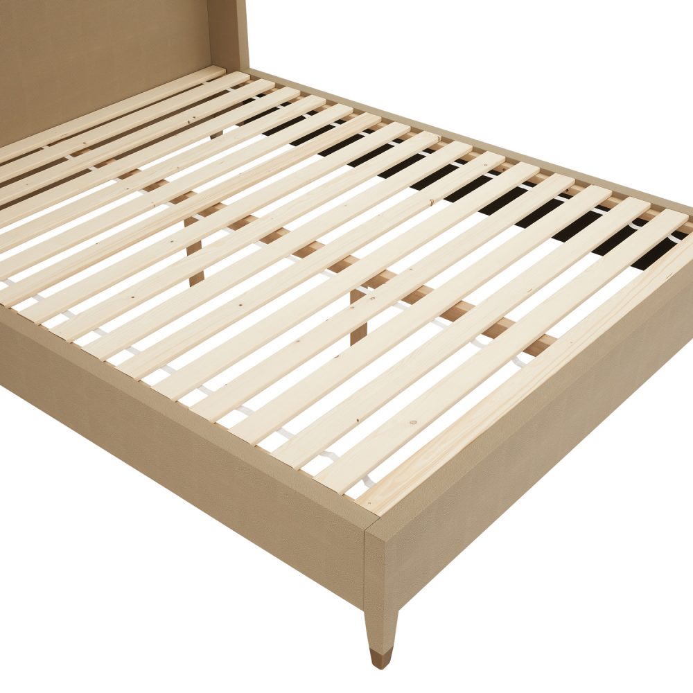 Richmond Shagreen King Size Winged Back Bed - Image 15